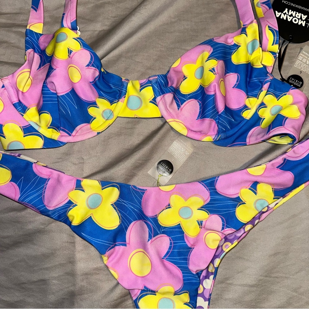 Moana Bikini in Blue with Pink and Yellow Floral Design - Picture 2 of 4